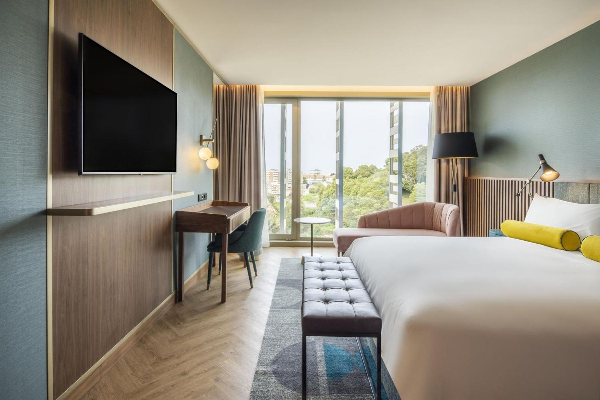 Renaissance Porto Lapa Hotel Exterior photo Deluxe room