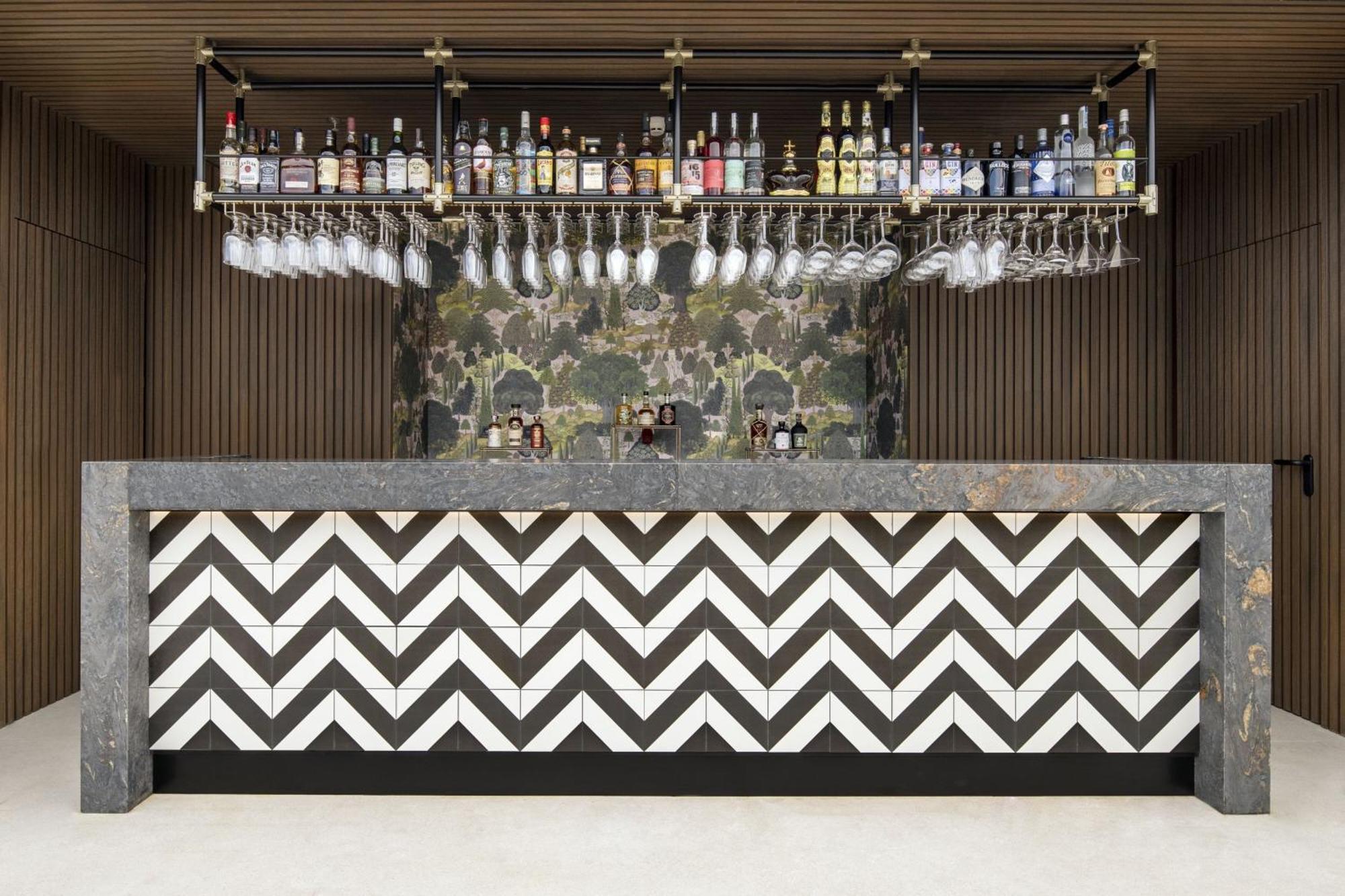 Renaissance Porto Lapa Hotel Exterior photo The bar at the hotel